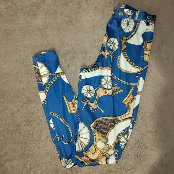 🆕Fashion Nova | Womens Blue & Gold Chain Link Print Leggings Size XS - Picture 1 of 10
